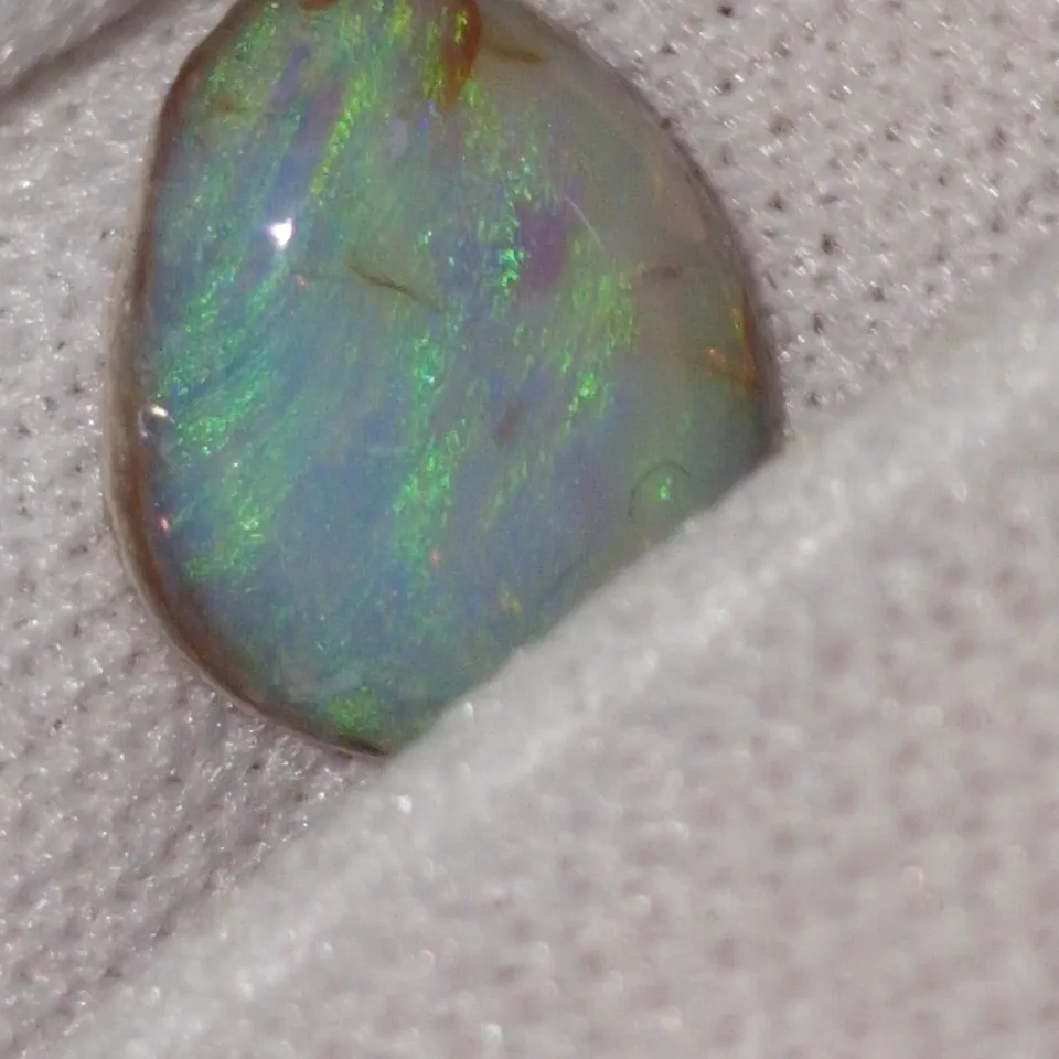 Mintabie Opal Stone.  Small fiery ring stone to set.  - 3