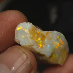 27.9 Carats Coober Pedy Opal Rough  - 4