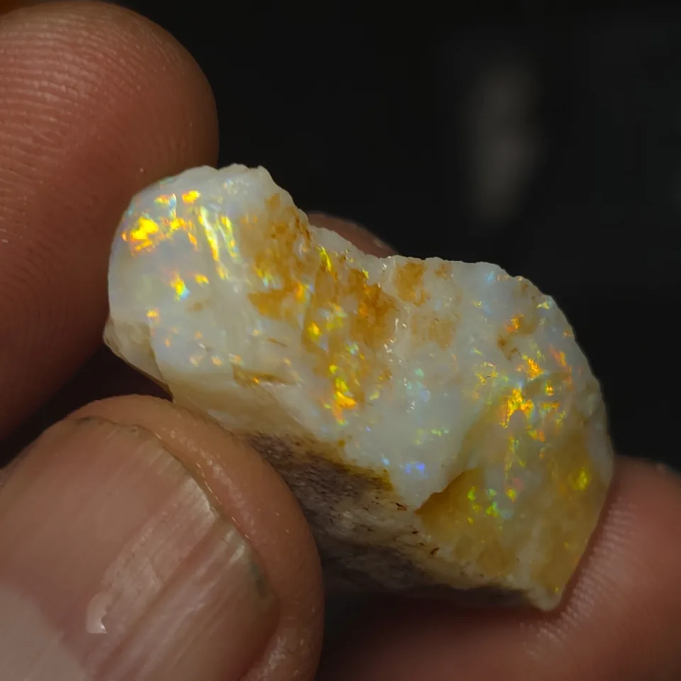 27.9 Carats Coober Pedy Opal Rough  - 5