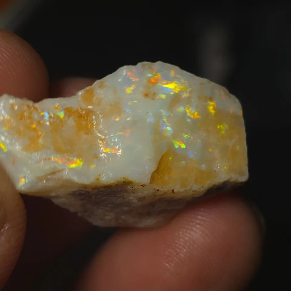 27.9 Carats Coober Pedy Opal Rough  - 9